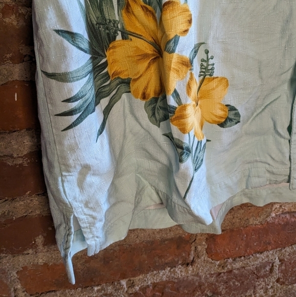 Caribbean‎ Joe Large Light Blue Floral Short Sleeve Button Down Hawaiian Shirt - Picture 4 of 7